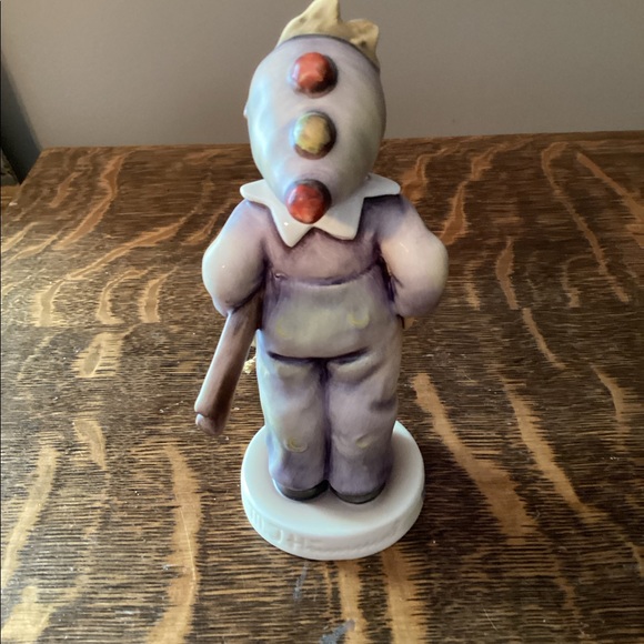 Hummel ~Carnival - Picture 12 of 14